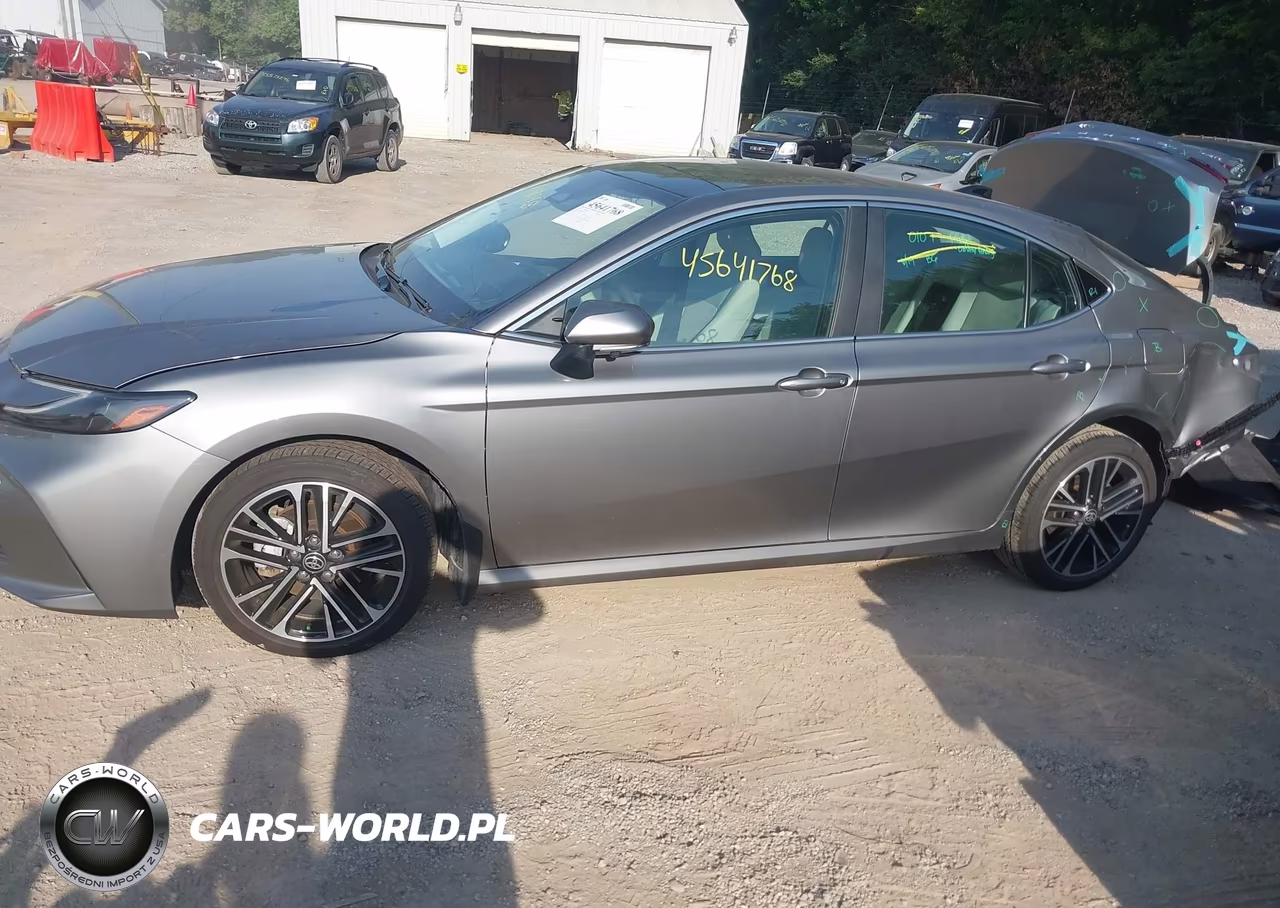2025 Toyota Camry Xle VIN:4T1DBADK8SU534626 - 15