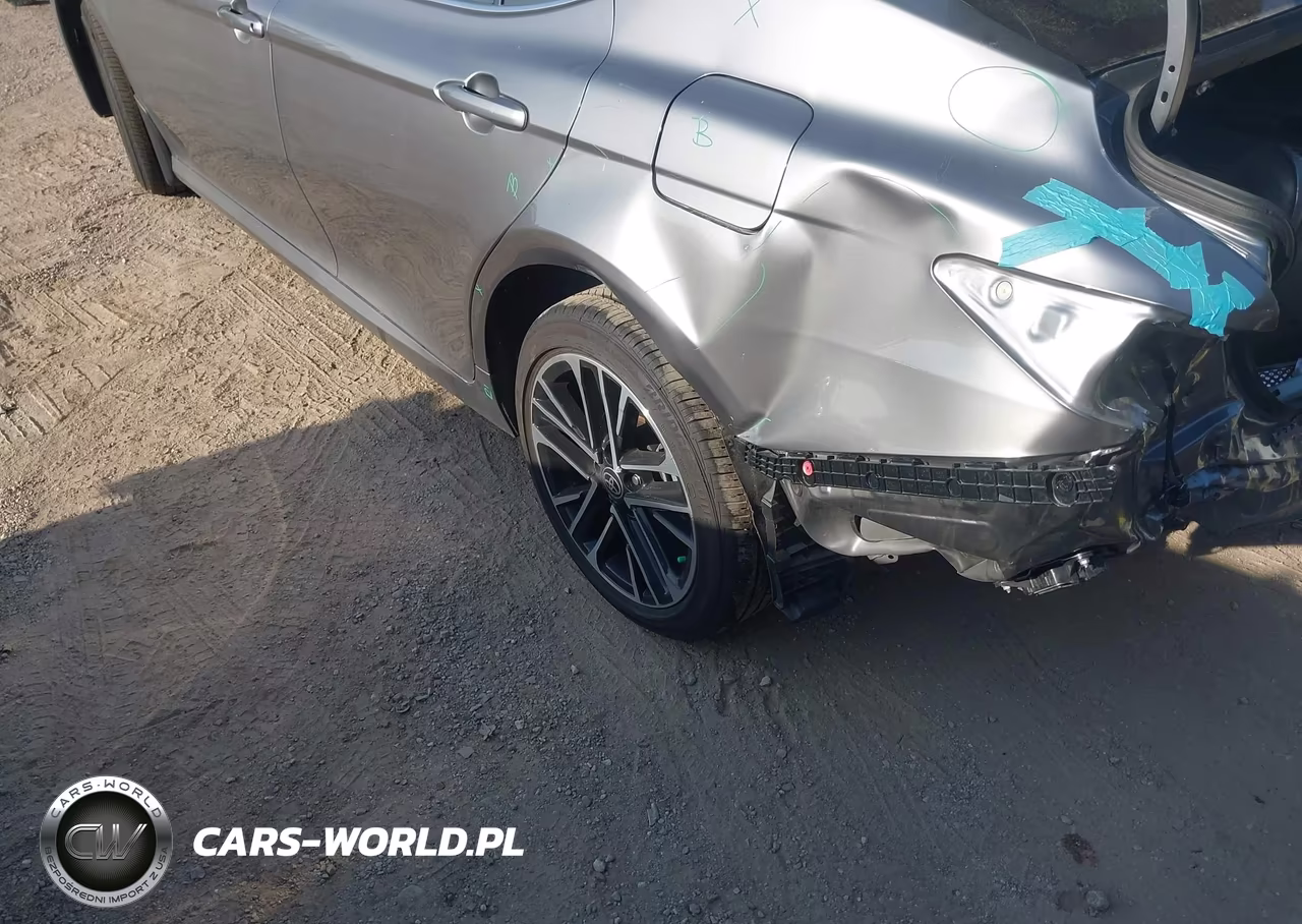 2025 Toyota Camry Xle VIN:4T1DBADK8SU534626 - 18