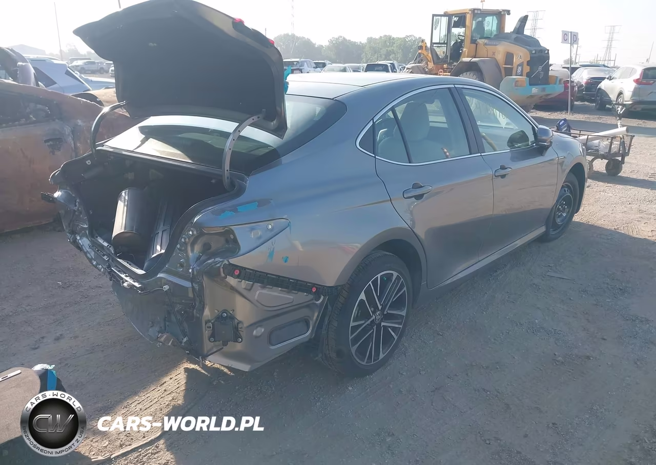 2025 Toyota Camry Xle VIN:4T1DBADK8SU534626 - 4