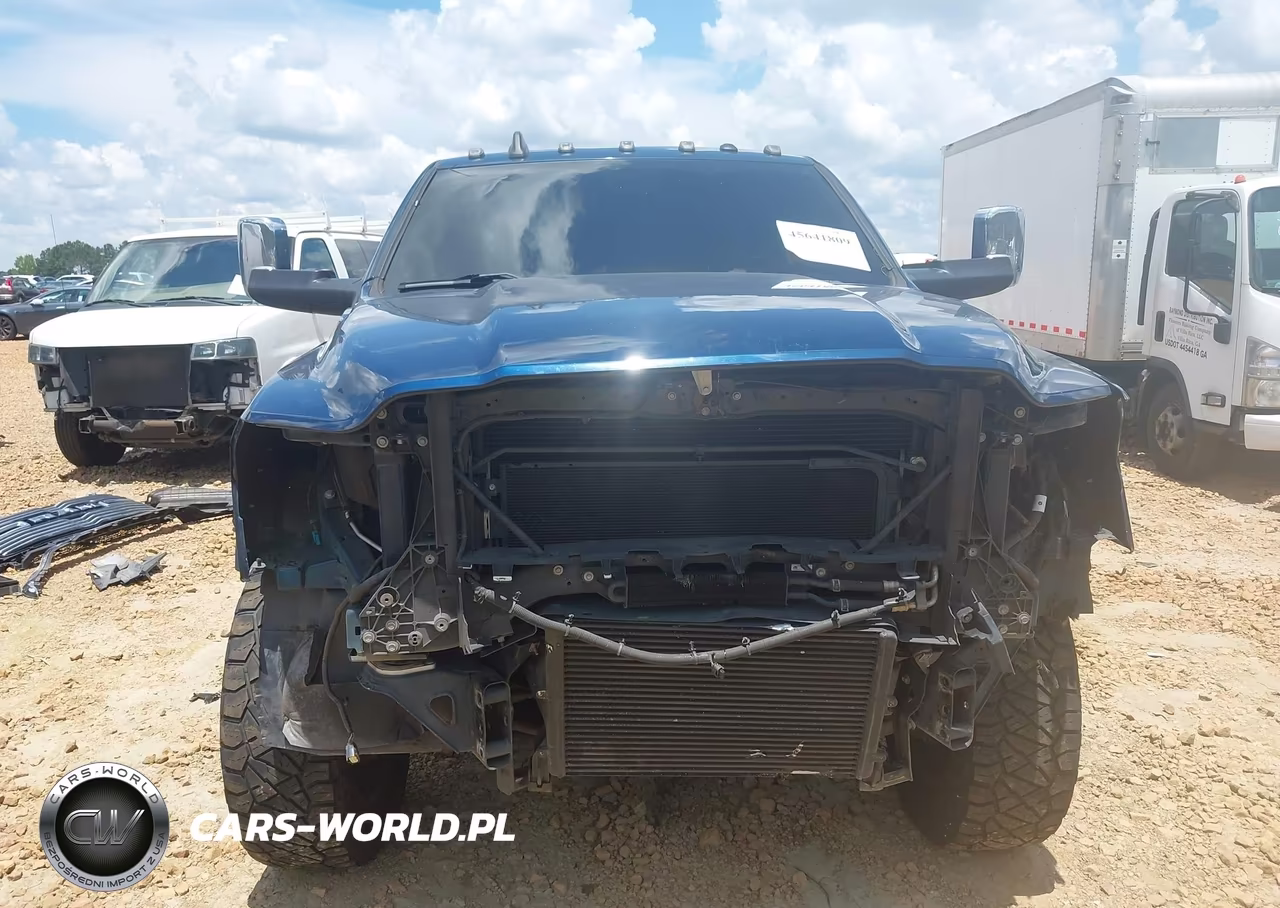 2019 Ram 3500 Laramie 4X4 8' Box VIN:3C63RRJL8KG639670 - 13