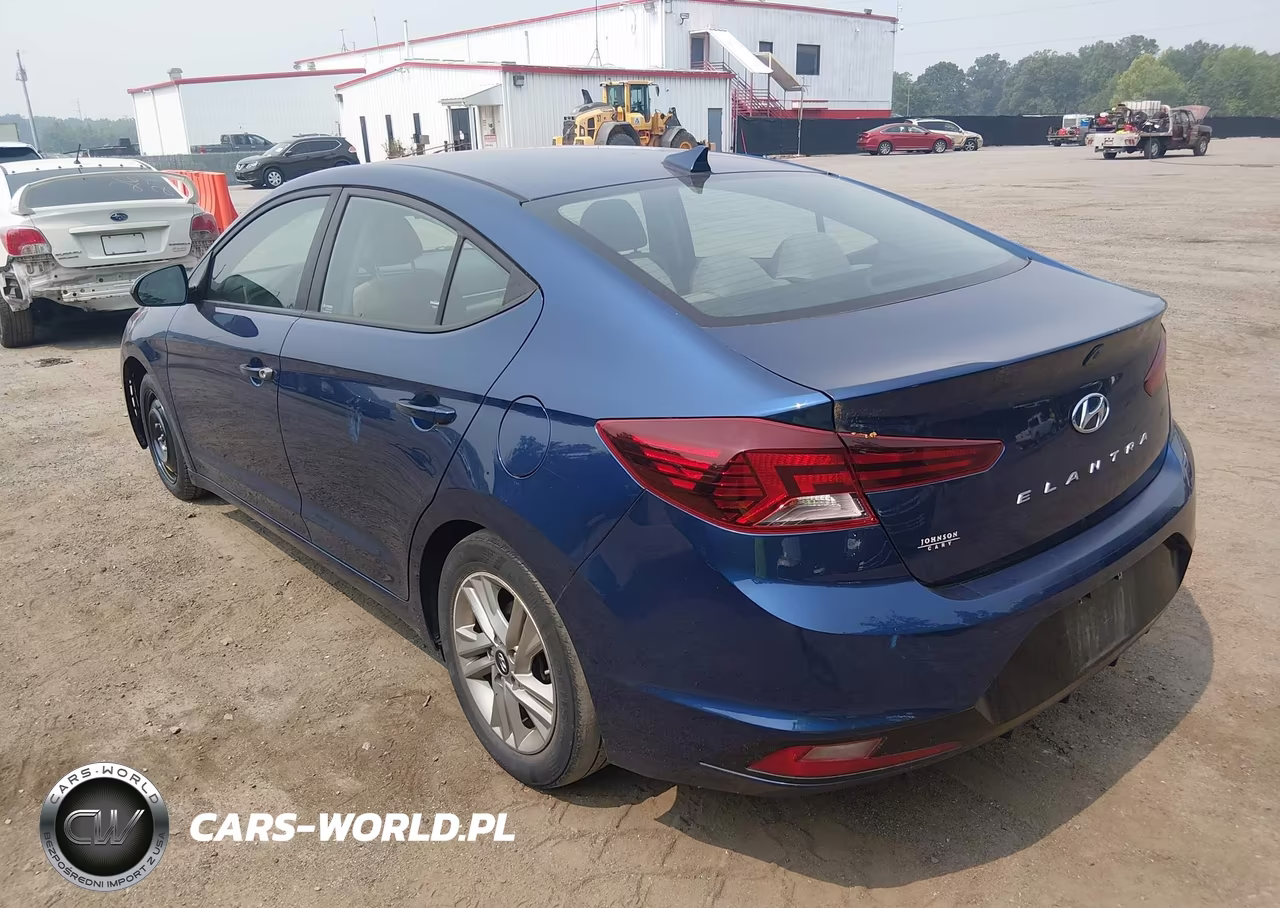 2019 Hyundai Elantra Sel VIN:5NPD84LF3KH494099 - 3