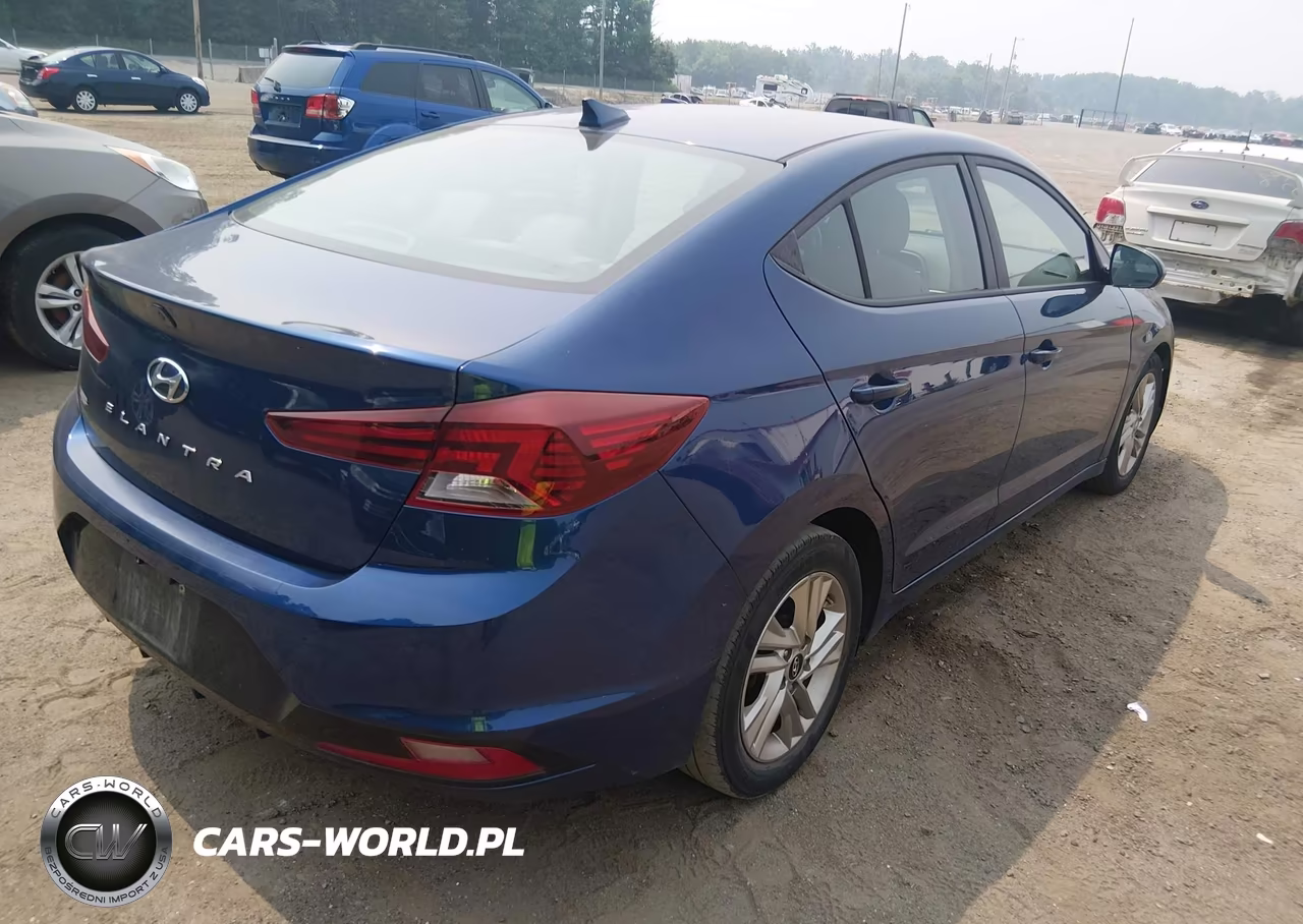 2019 Hyundai Elantra Sel VIN:5NPD84LF3KH494099 - 4