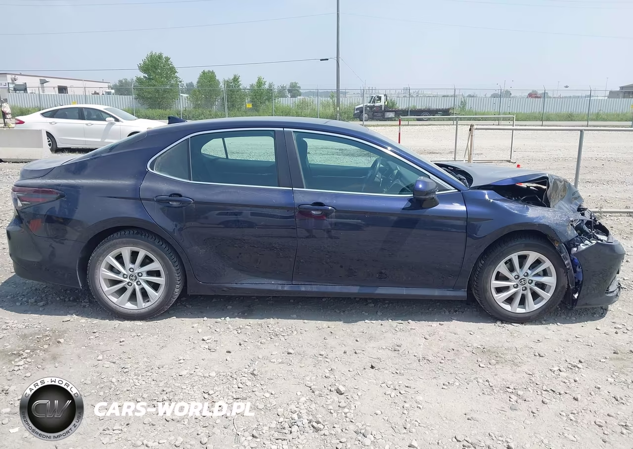 2022 Toyota Camry Le VIN:4T1C11AK8NU661349 - 13