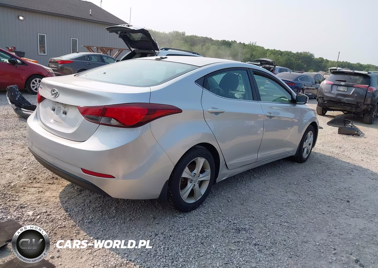 2016 Hyundai Elantra Value Edition VIN:5NPDH4AE8GH795162 - 4