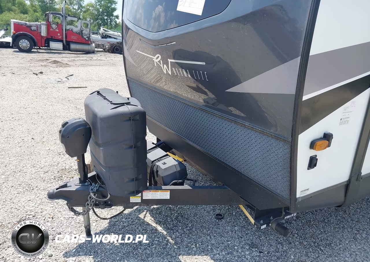 2023 Forest River Rockwood Ultra Lite Travel Trailer VIN:4X4TRLB22PZ184974 - 10