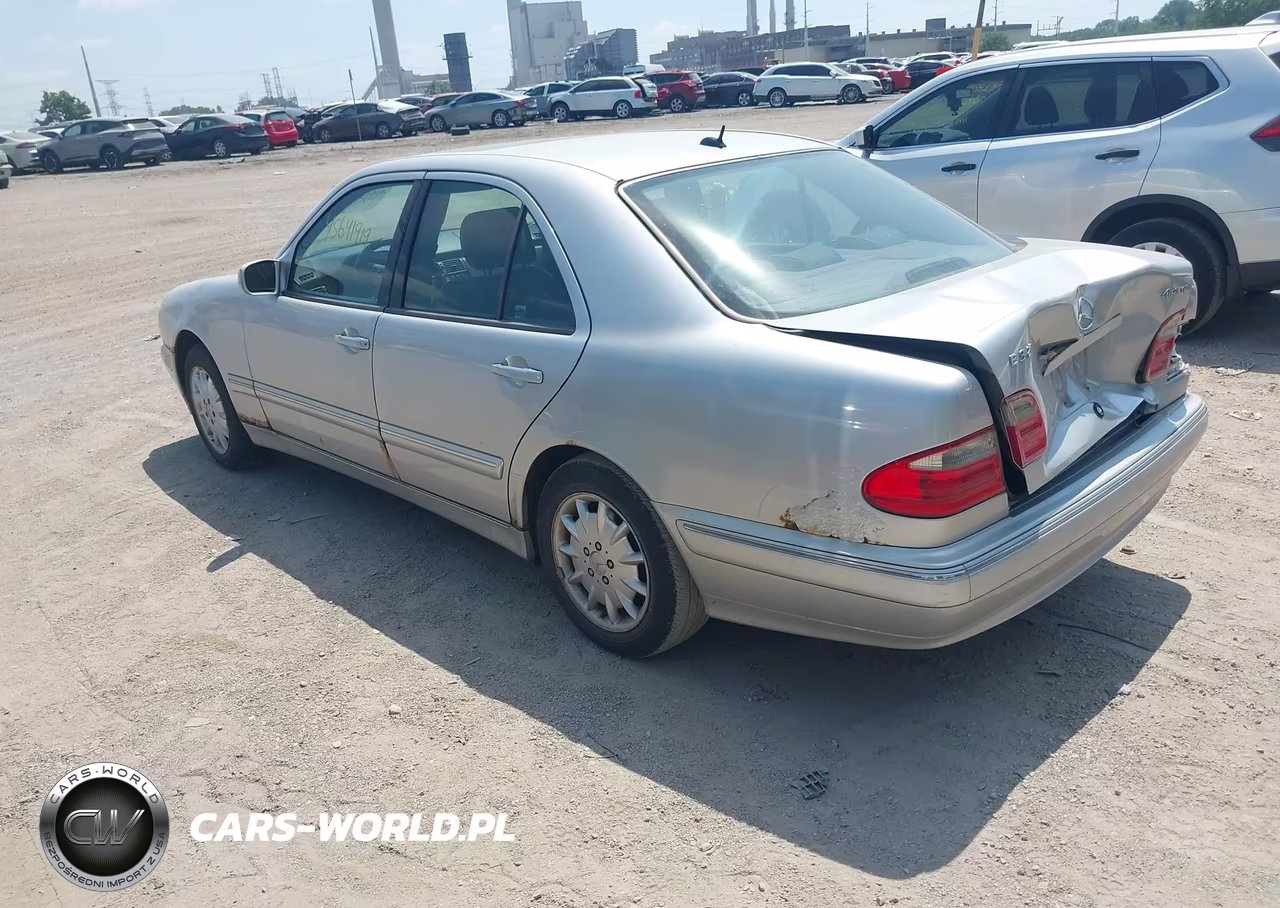 2000 Mercedes-Benz E 320 4M VIN:WDBJF82J4YX032460 - 3