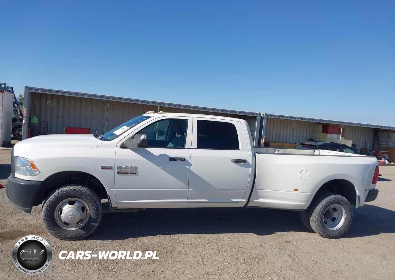 2018 Ram 3500 VIN:3C63RRGJ2JG412608 - 14