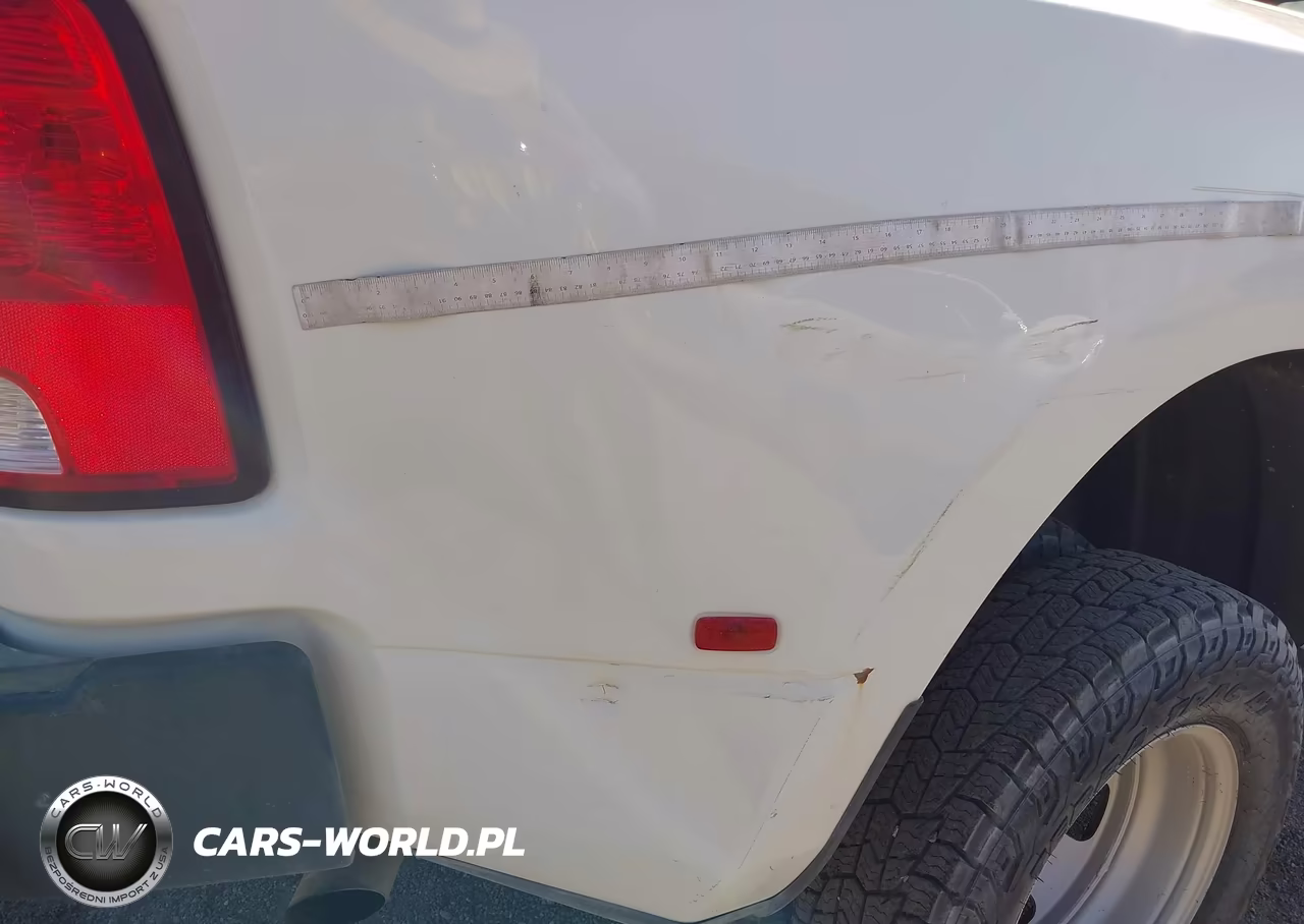 2018 Ram 3500 VIN:3C63RRGJ2JG412608 - 6