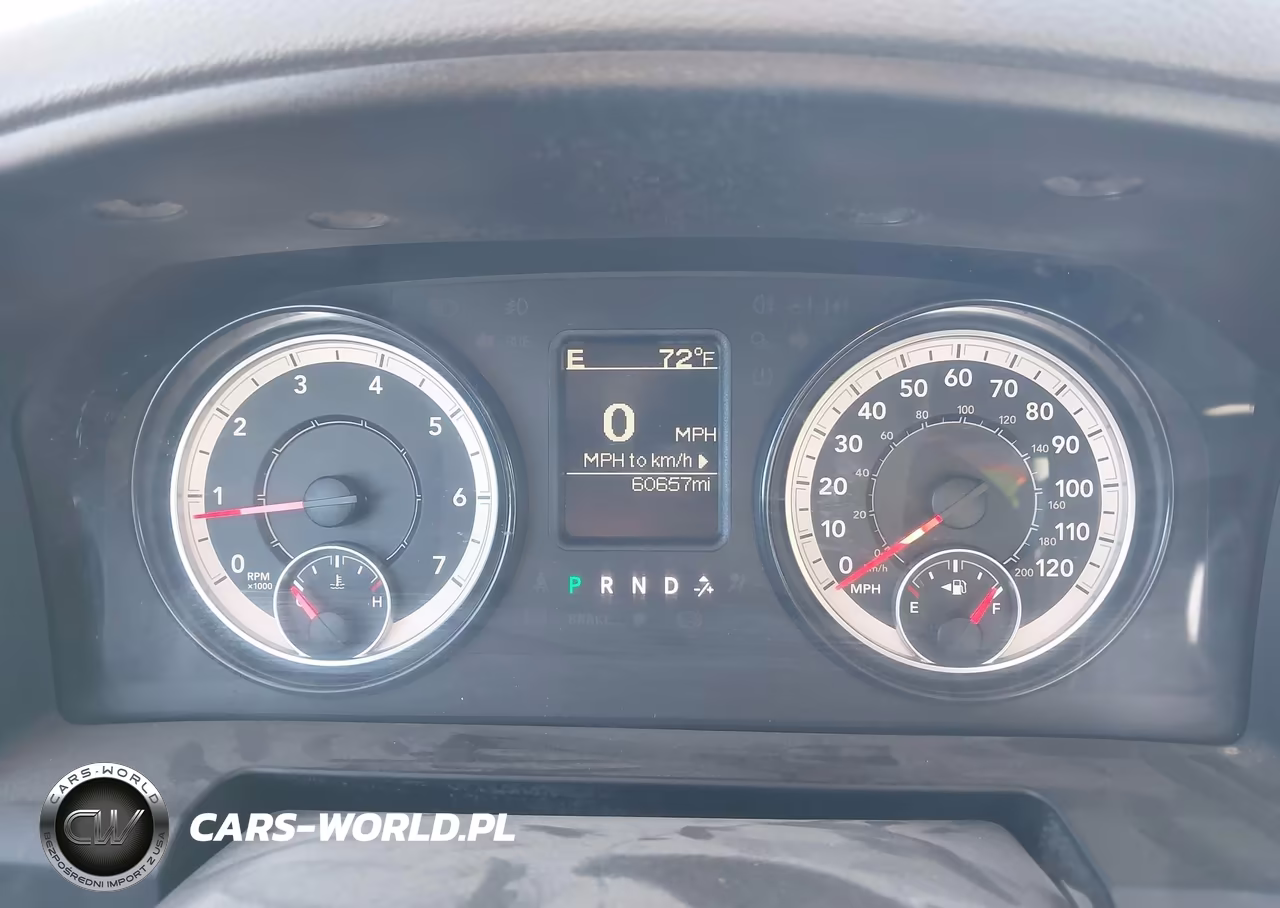 2018 Ram 3500 VIN:3C63RRGJ2JG412608 - 7