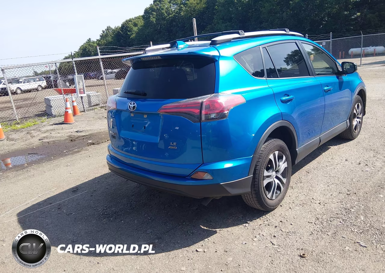 2018 Toyota Rav4 Le VIN:JTMBFREVXJJ734138 - 4