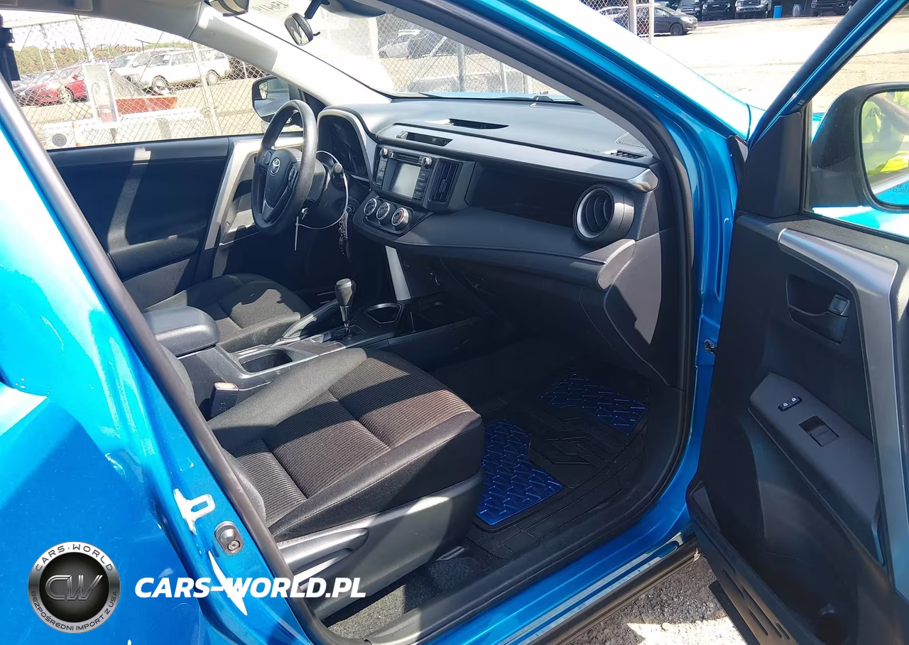 2018 Toyota Rav4 Le VIN:JTMBFREVXJJ734138 - 5