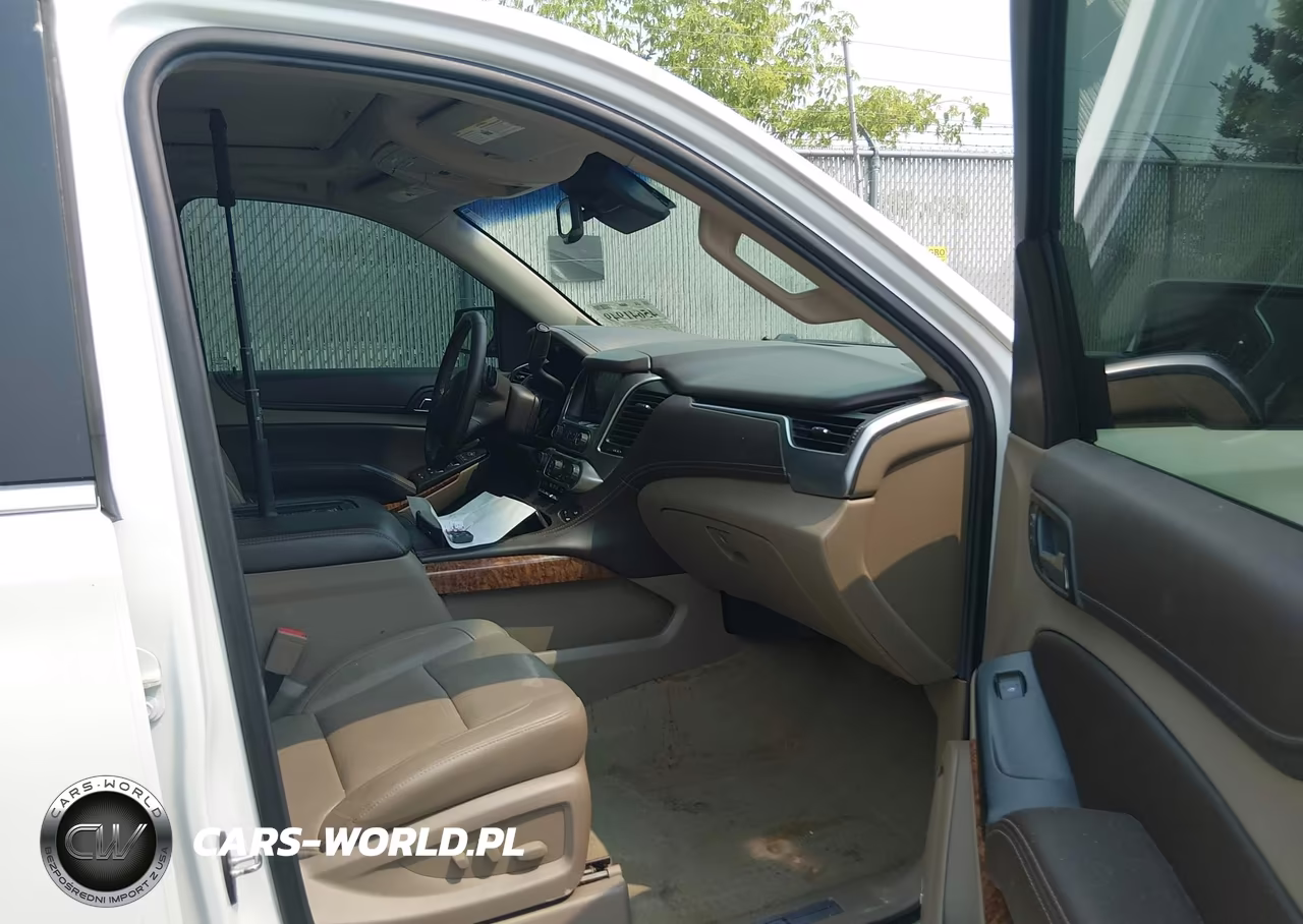 2018 Chevrolet Tahoe Premier VIN:1GNSKCKC9JR102266 - 5