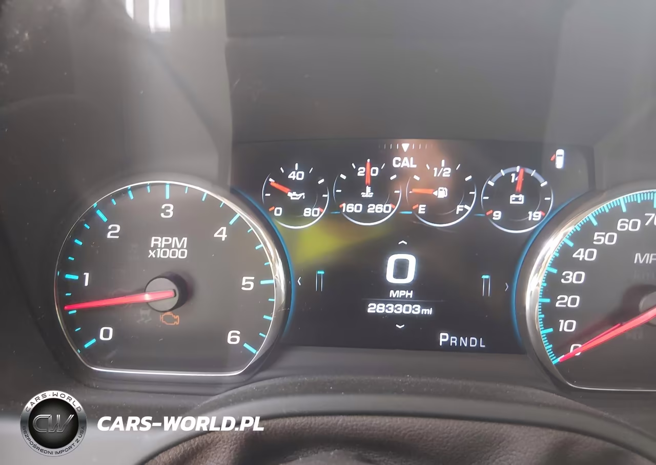 2018 Chevrolet Tahoe Premier VIN:1GNSKCKC9JR102266 - 7