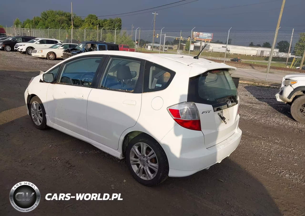 2009 Honda Fit Sport VIN:JHMGE88699S062682 - 3