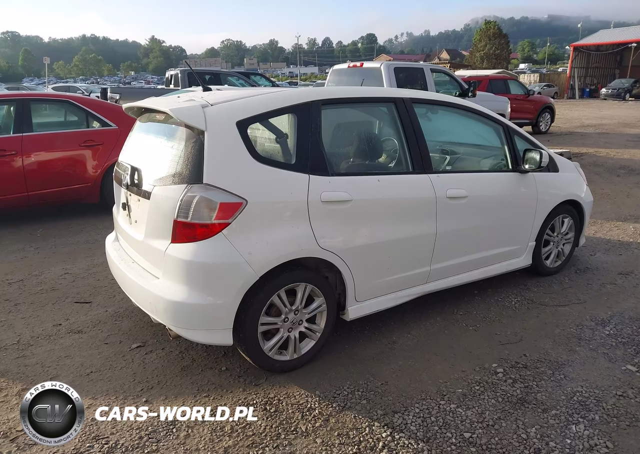 2009 Honda Fit Sport VIN:JHMGE88699S062682 - 4