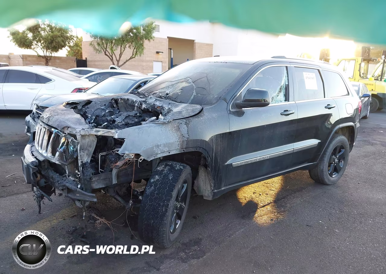 2013 Jeep Grand Cherokee Laredo VIN:1C4RJEAG8DC574556 - 2