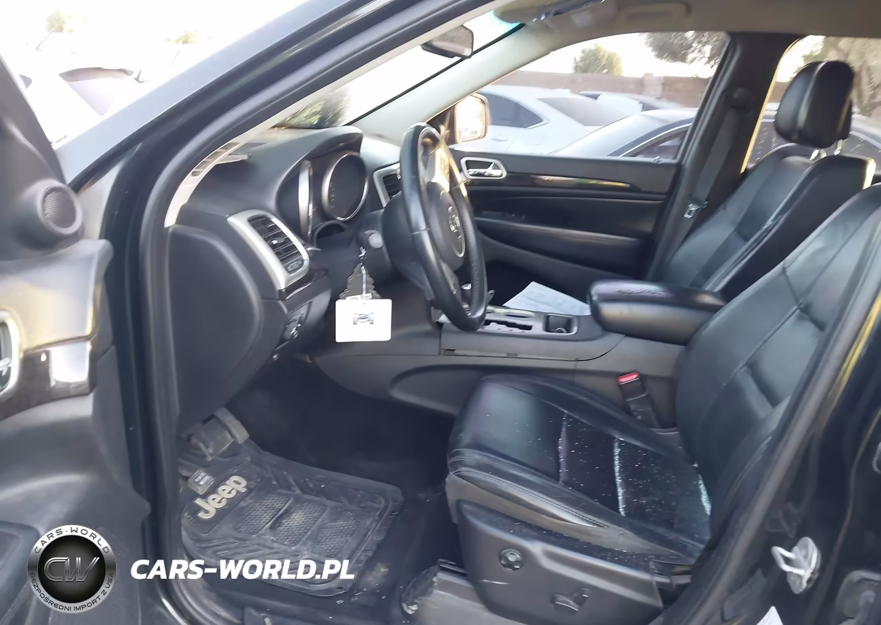 2013 Jeep Grand Cherokee Laredo VIN:1C4RJEAG8DC574556 - 5
