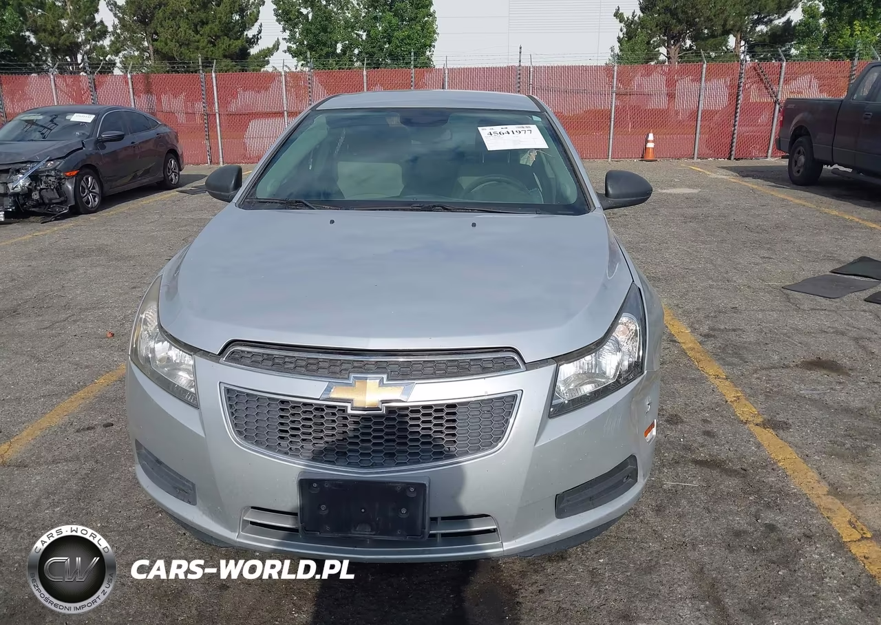 2013 Chevrolet Cruze Ls Auto VIN:1G1PA5SG6D7146704 - 12