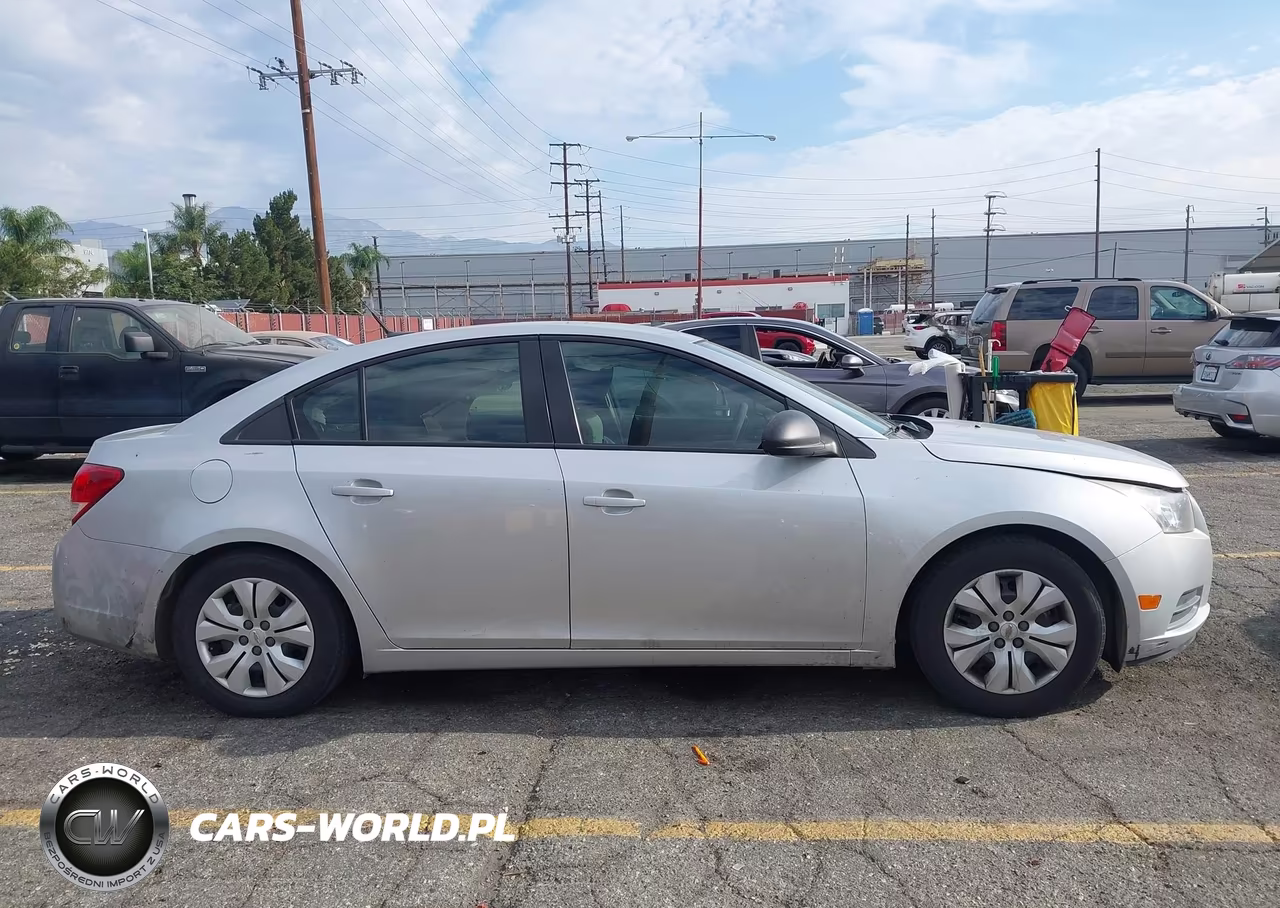 2013 Chevrolet Cruze Ls Auto VIN:1G1PA5SG6D7146704 - 13
