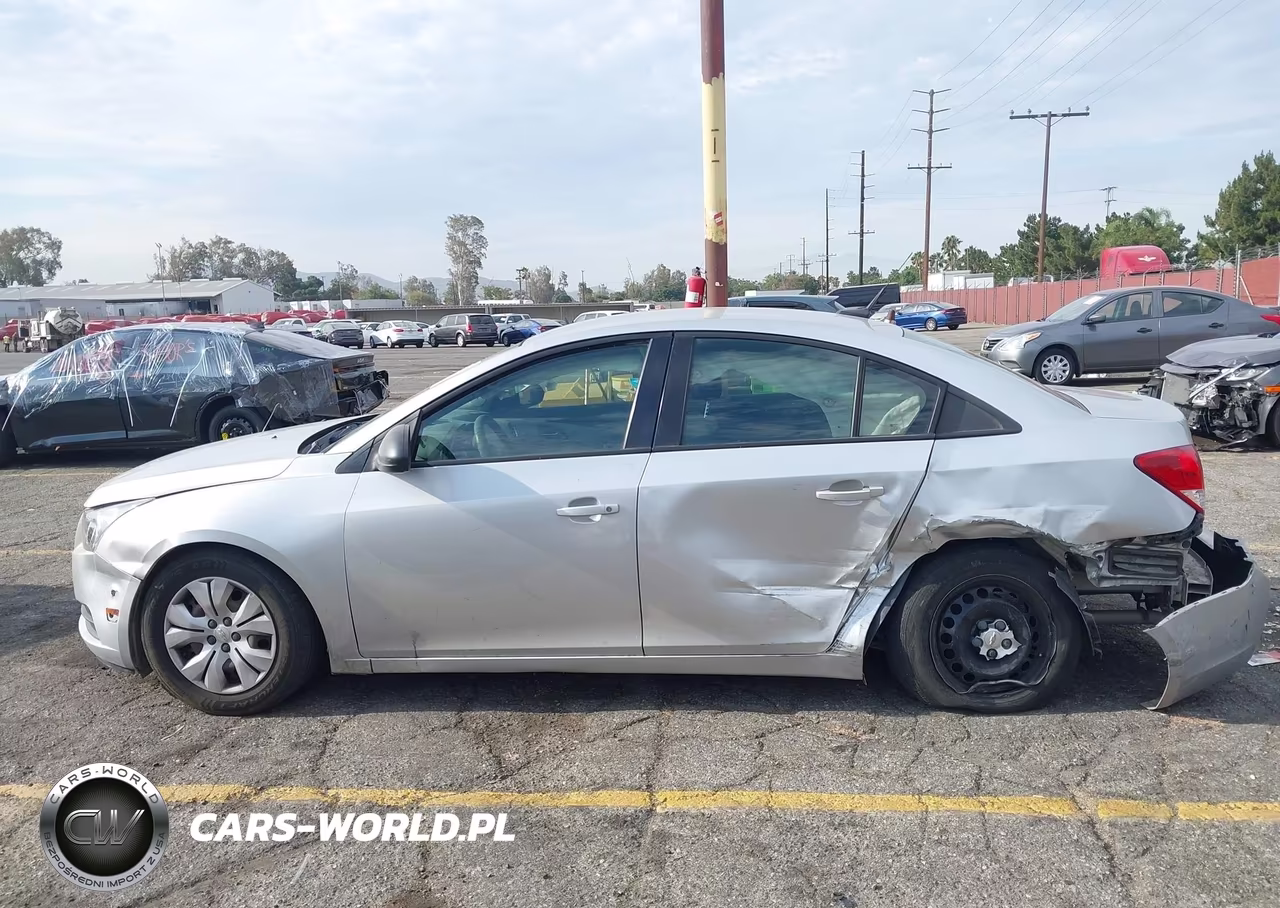 2013 Chevrolet Cruze Ls Auto VIN:1G1PA5SG6D7146704 - 14