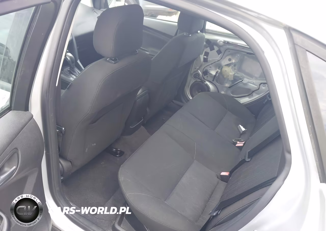 2015 Ford Focus Se VIN:1FADP3F2XFL289649 - 8