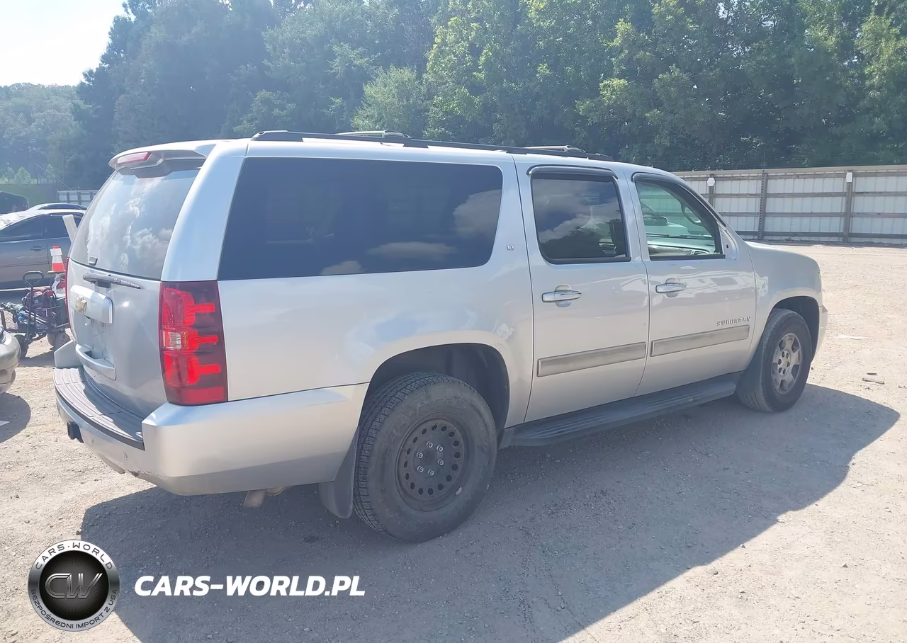 2014 Chevrolet Suburban Lt VIN:1GNSCJE04ER114334 - 4