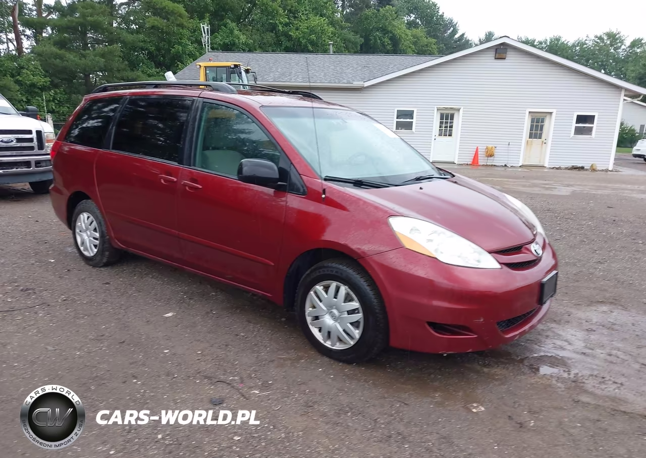 2009 Toyota Sienna Le – zdjęcie 1 z 11
