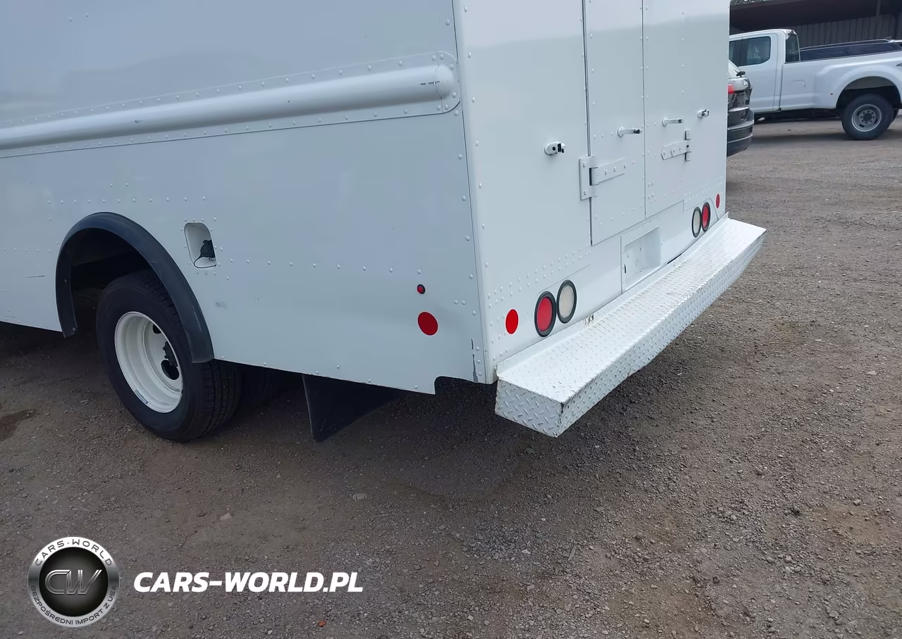 2021 Ford E-350 Stripped VIN:1FC3E3KK7MDC17946 - 13