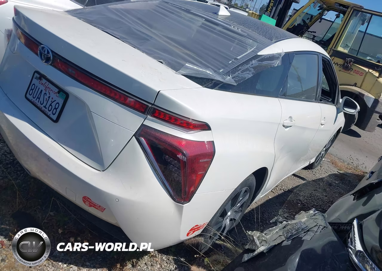 2017 Toyota Mirai VIN:JTDBVRBD3HA001437 - 4