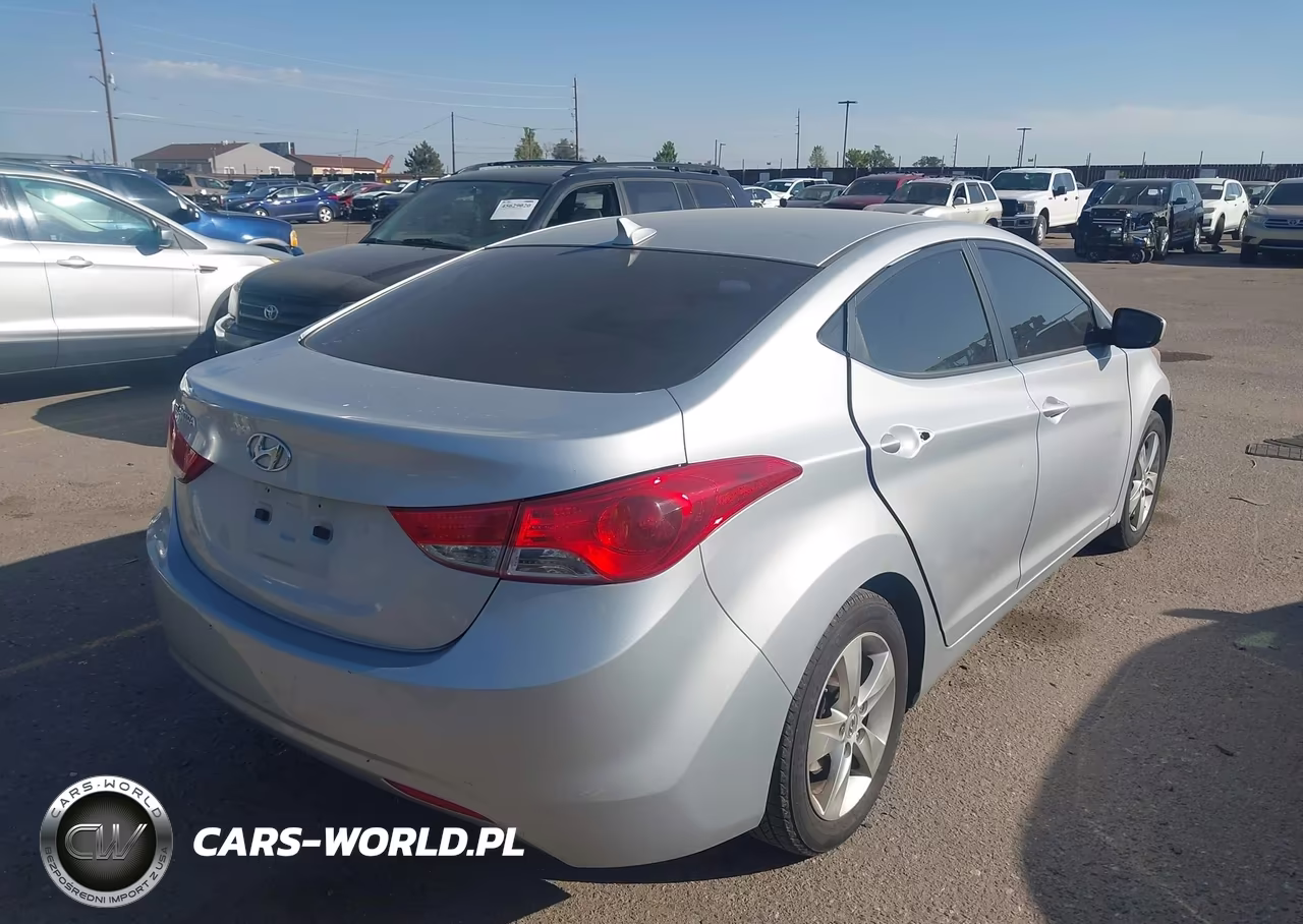 2012 Hyundai Elantra Gls VIN:5NPDH4AEXCH111819 - 4