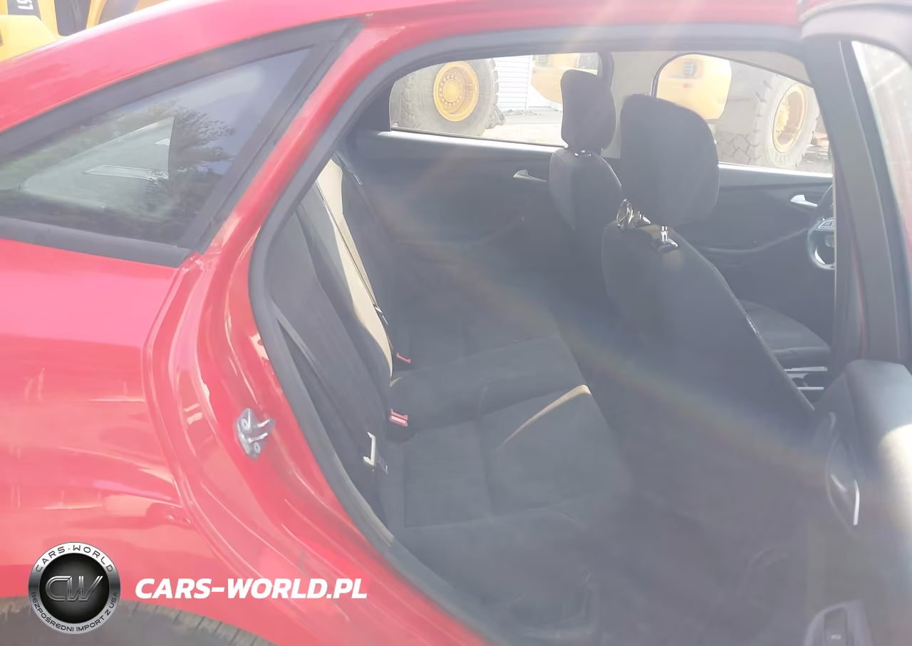 2017 Ford Focus Sel VIN:1FADP3H21HL275784 - 8