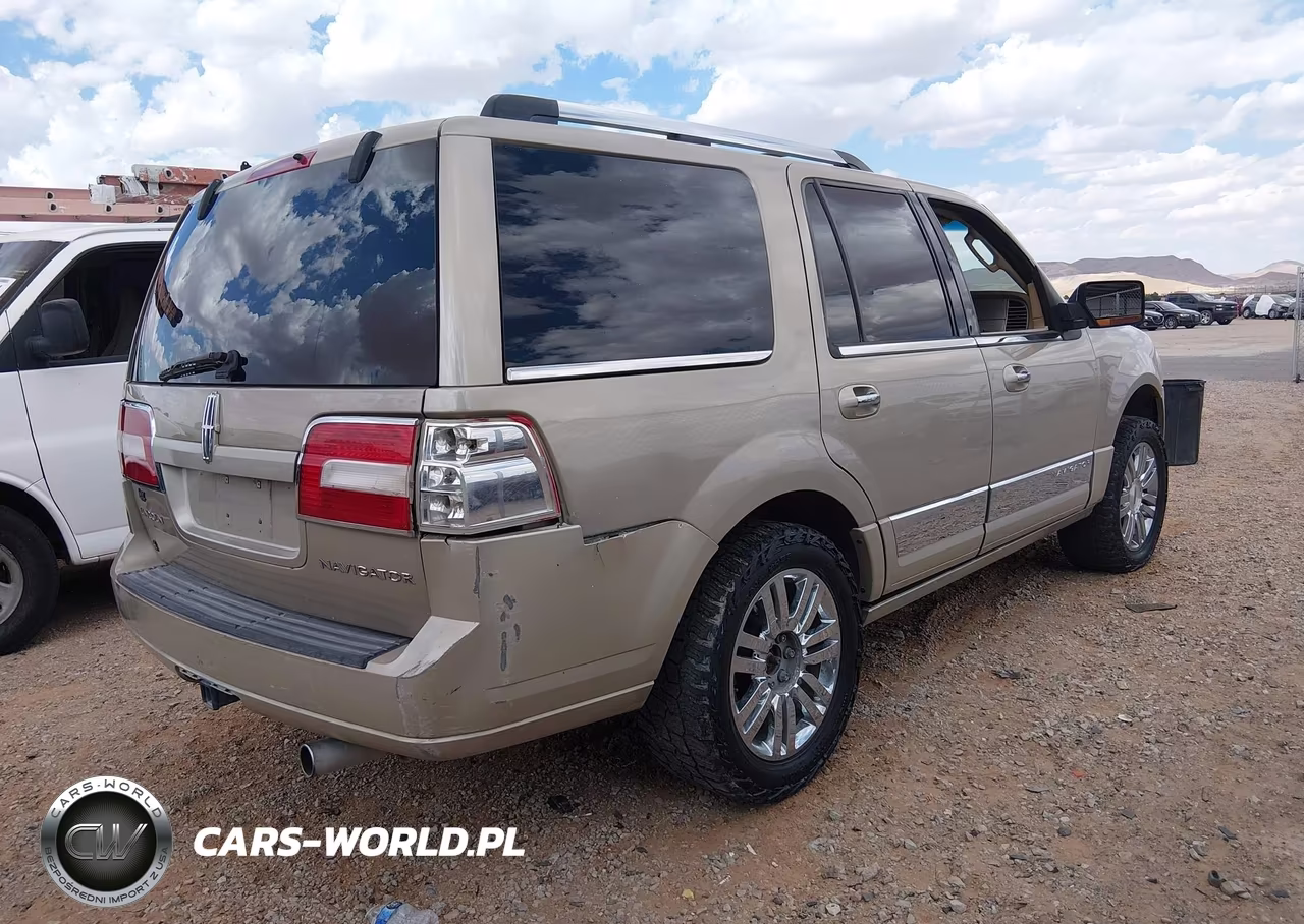 2007 Lincoln Navigator Ultimate VIN:5LMFU27557LJ23189 - 4