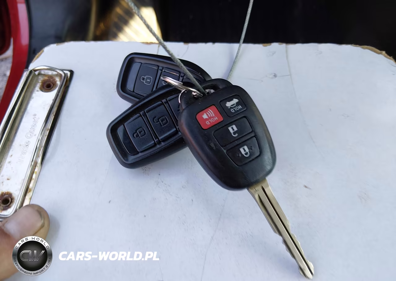 2017 Toyota Corolla Le VIN:5YFBURHE0HP614923 - 11