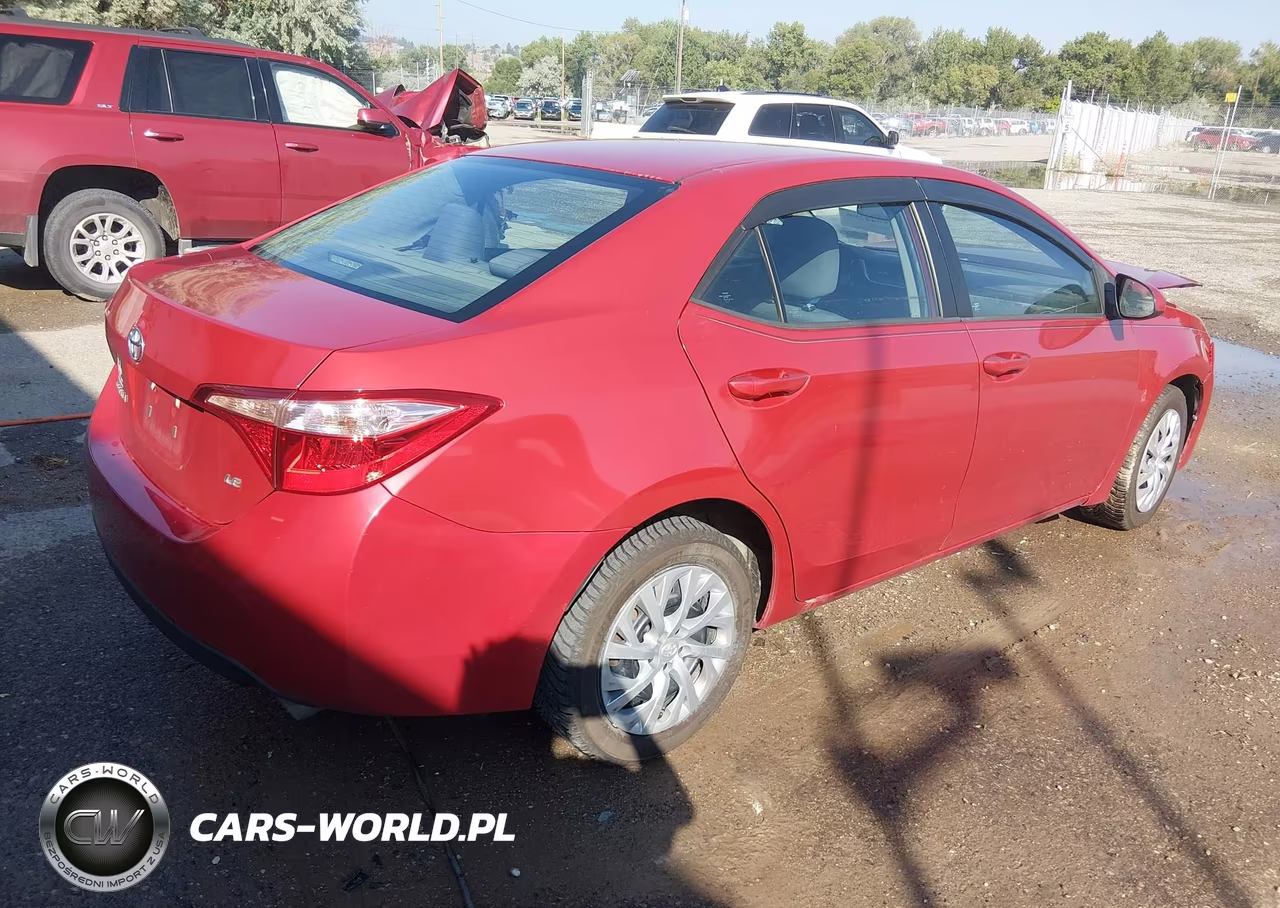 2017 Toyota Corolla Le VIN:5YFBURHE0HP614923 - 4