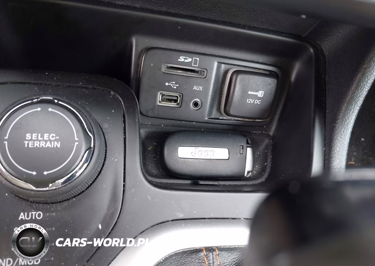 2016 Jeep Cherokee Limited VIN:1C4PJMDS7GW142139 - 11