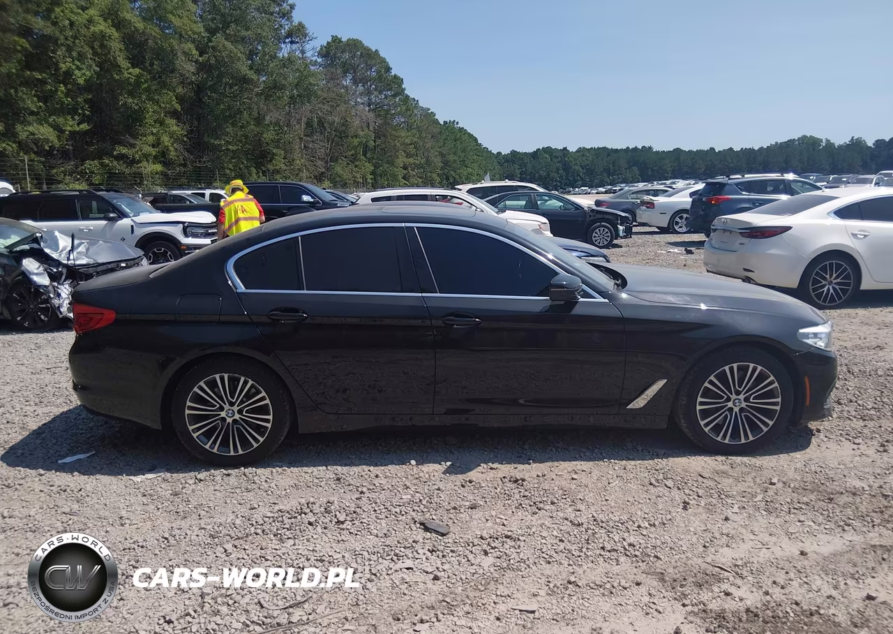 2019 BMW 5 Series 530I xDrive VIN:WBAJA7C53KWW45174 - 13