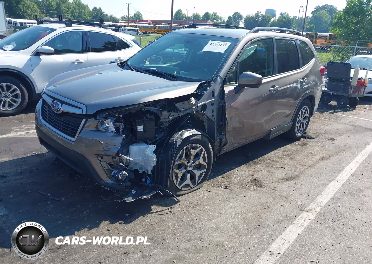 2019 Subaru Forester Premium VIN:JF2SKAEC3KH407053 - 2