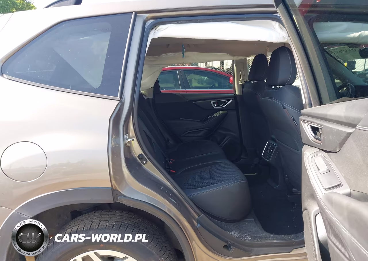 2019 Subaru Forester Premium VIN:JF2SKAEC3KH407053 - 8