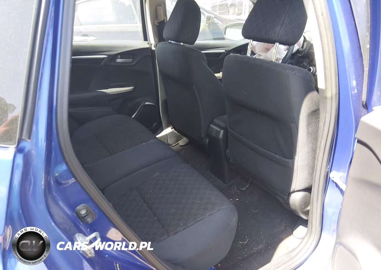 2015 Honda Fit Lx VIN:3HGGK5H59FM734469 - 8