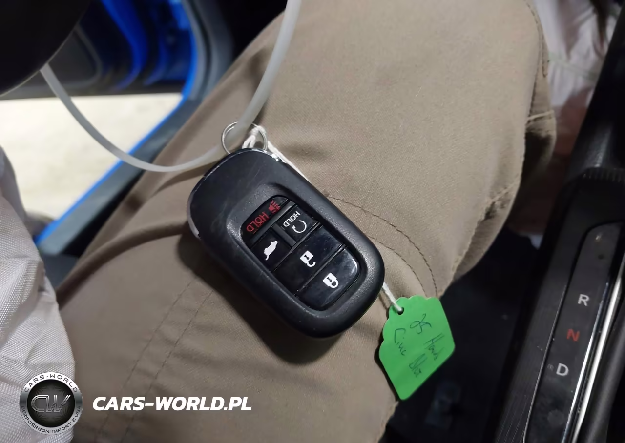 2025 Honda Civic Sedan Sport VIN:19XFL2H88SE021986 - 11