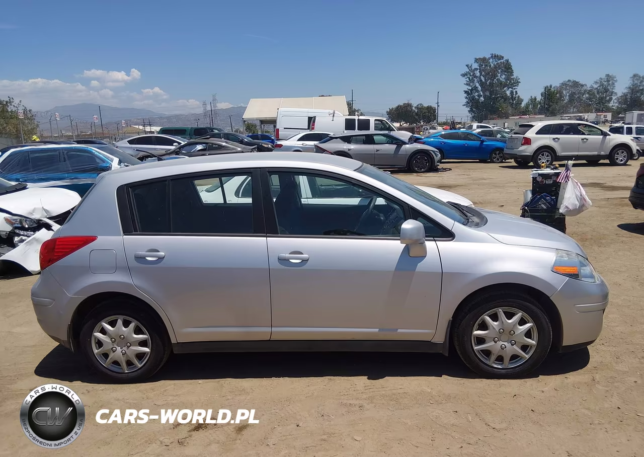 2011 Nissan Versa 1.8S VIN:3N1BC1CPXBL425412 - 12