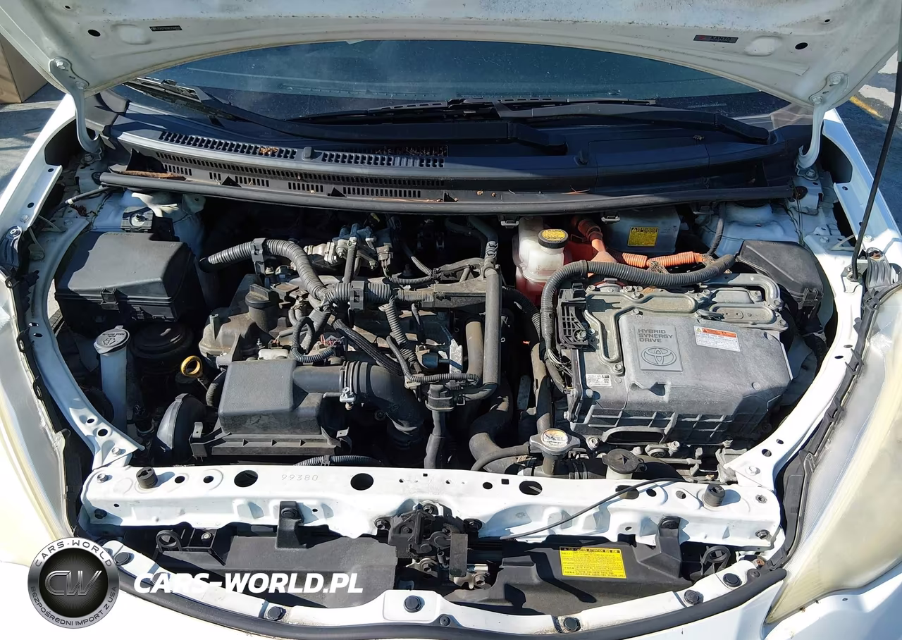 2012 Toyota Prius C One VIN:JTDKDTB38C1508365 - 10