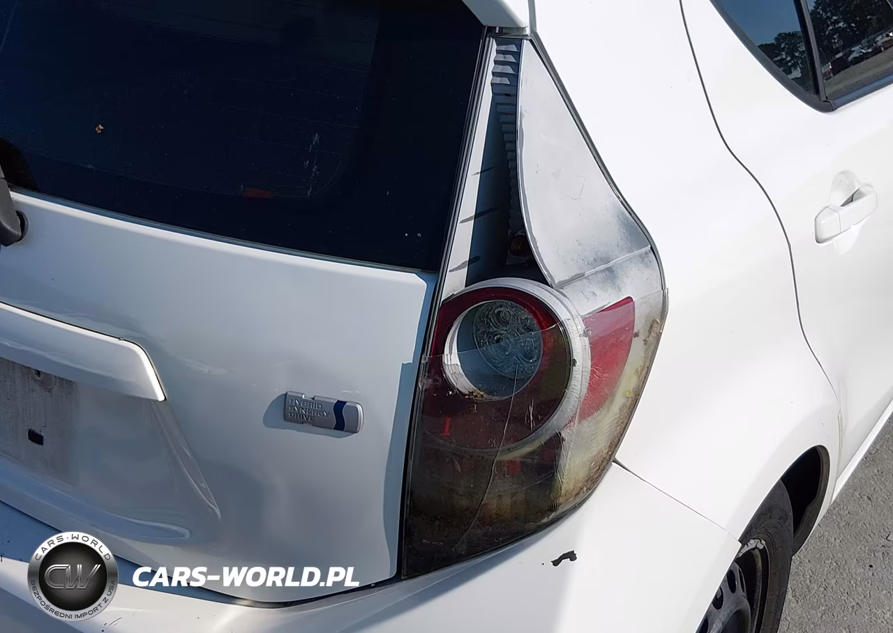 2012 Toyota Prius C One VIN:JTDKDTB38C1508365 - 12
