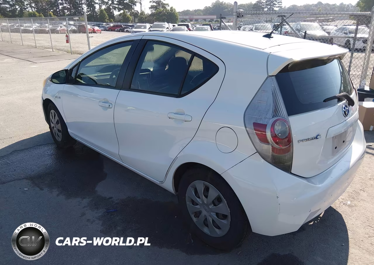 2012 Toyota Prius C One VIN:JTDKDTB38C1508365 - 3