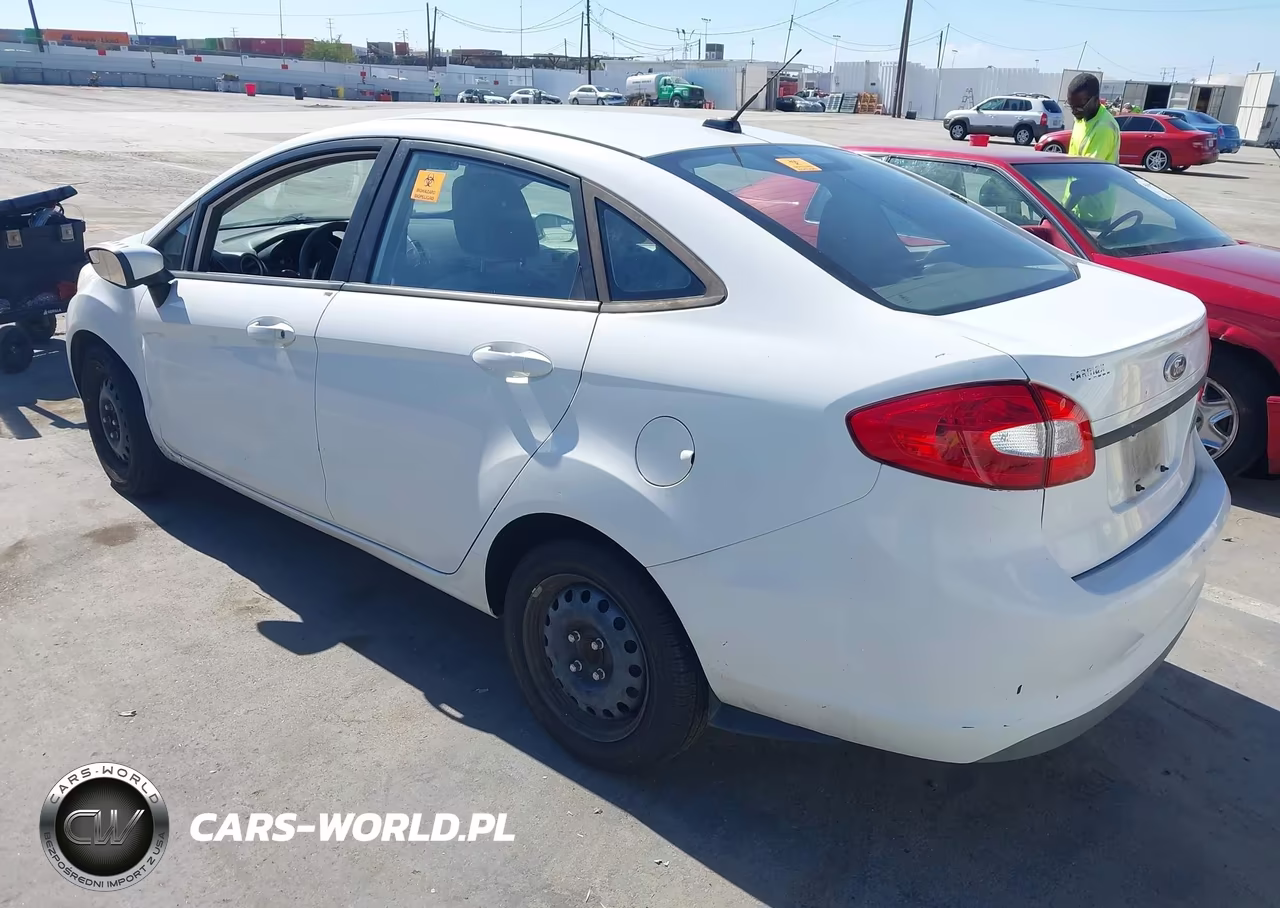 2011 Ford Fiesta S VIN:3FADP4AJ1BM109021 - 3