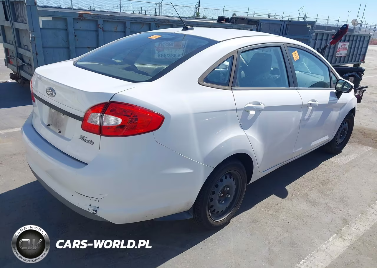 2011 Ford Fiesta S VIN:3FADP4AJ1BM109021 - 4