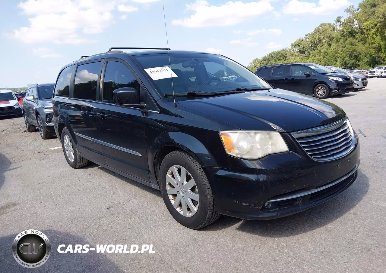 2014 Chrysler Town & Country Touring – zdjęcie 1 z 11