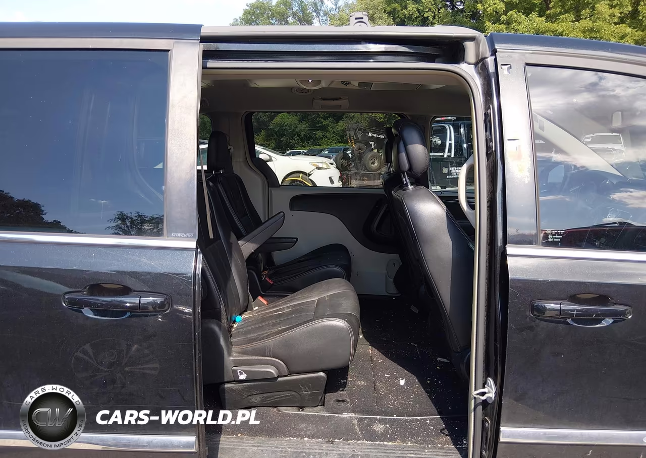 2014 Chrysler Town & Country Touring VIN:2C4RC1BG4ER293672 - 8