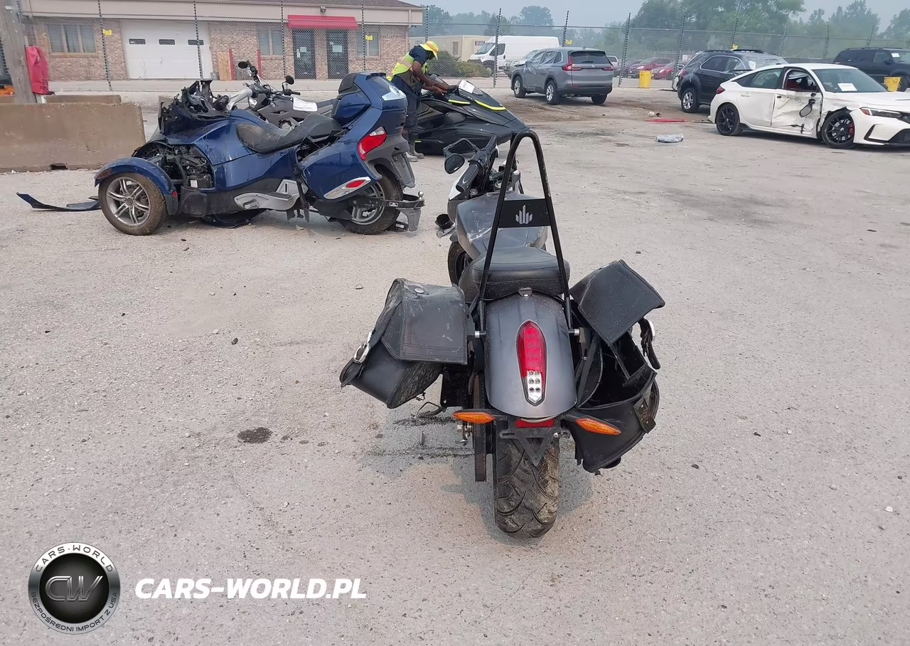 2017 Victory Motorcycles Octane VIN:5VPFTB005H3000164 - 6