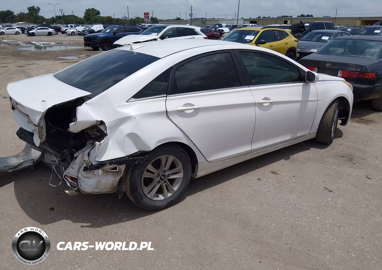 2012 Hyundai Sonata Gls VIN:5NPEB4AC1CH382479 - 4